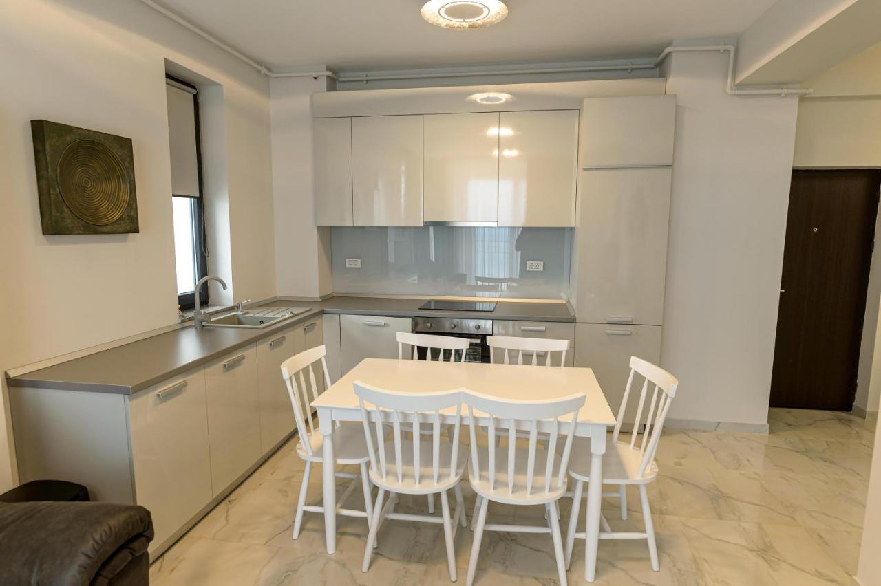 Atlantis Apartments & Studios Mamaia Exterior photo